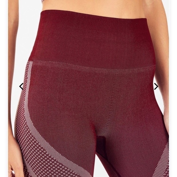 Fabletics High Waisted Seamless Turbo Leggings - Picture 4 of 9